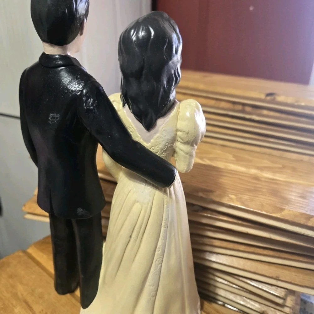 Vintage Marrige Cake Topper Ceramic 1970 Mint Condition